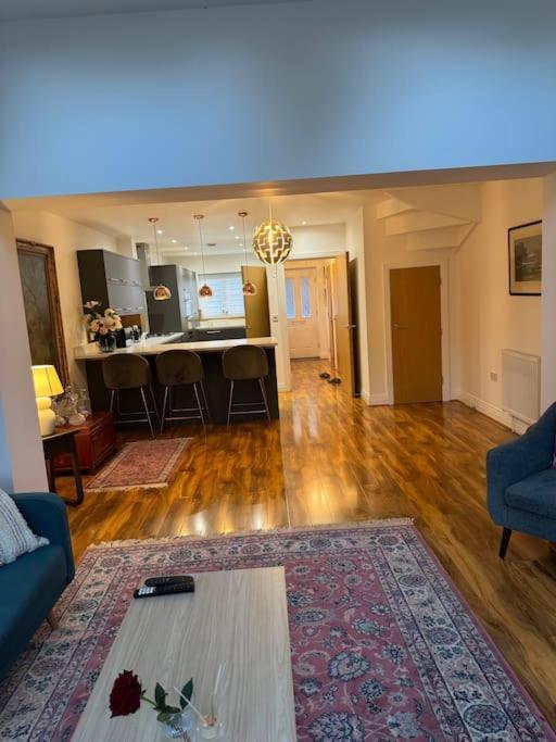 Windsor And Holiday home *